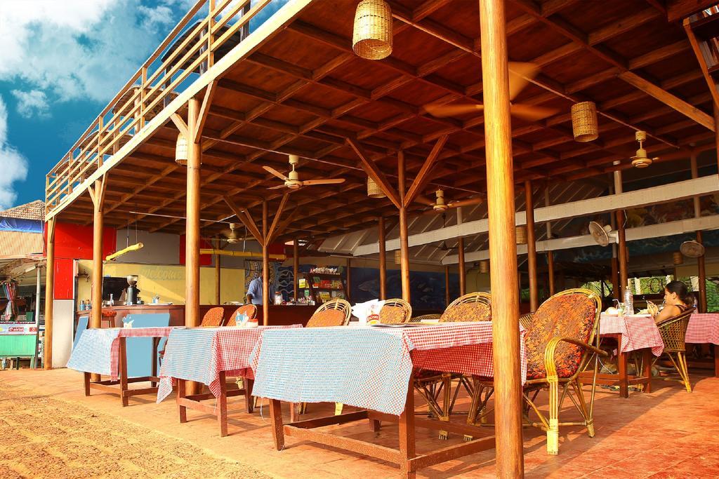 Dolphin Bay Hotel Varkala Buitenkant foto